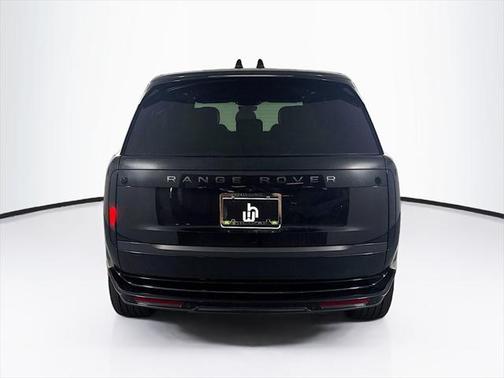 2025 Land Rover Range Rover P530 SE 7 Seat