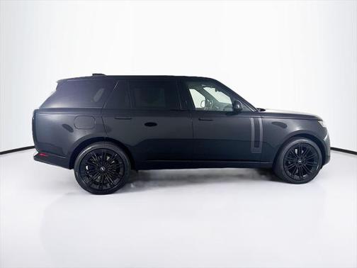 2025 Land Rover Range Rover P530 SE 7 Seat