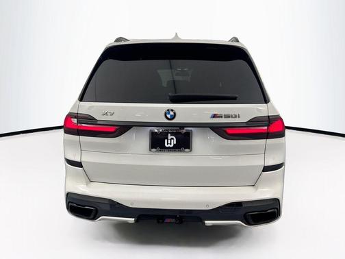 2020 BMW X7 M50i