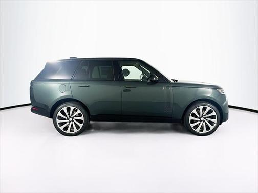 2025 Land Rover Range Rover P530 SE