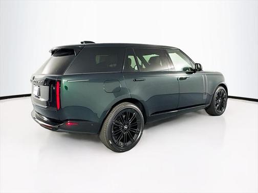 2025 Land Rover Range Rover P530 SE 7 Seat