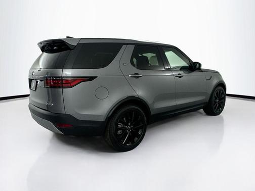 2026 Land Rover Discovery S