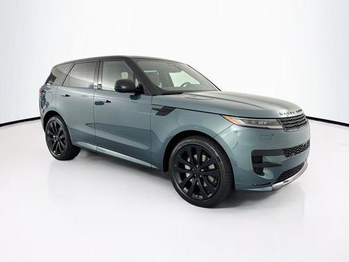Giola Green Metallic 2026 Land Rover Range Rover Sport SE