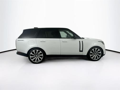 2025 Land Rover Range Rover P400 SE
