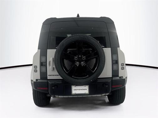 2026 Land Rover Defender P400 X-Dynamic SE