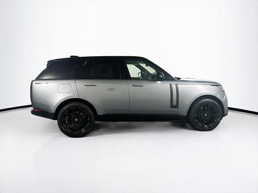 2025 Land Rover Range Rover P400 SE