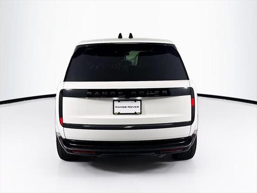 2025 Land Rover Range Rover P530 SE 7 Seat