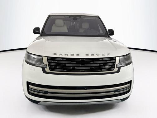 White 2023 Land Rover Range Rover P400 SE