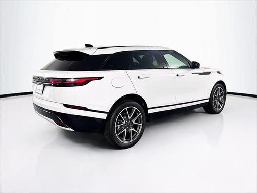 2026 Land Rover Range Rover Velar P400 Dynamic SE