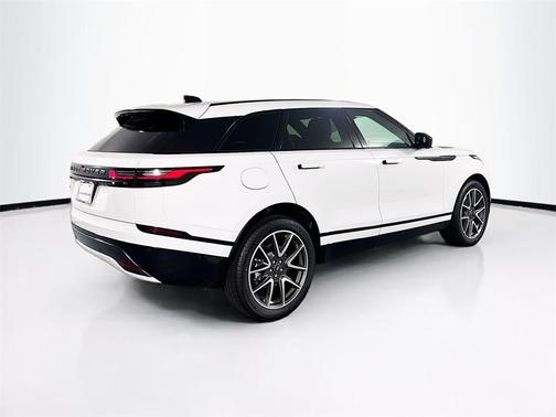 2026 Land Rover Range Rover Velar P400 Dynamic SE