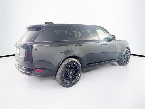 2025 Land Rover Range Rover P530 SE 7 Seat