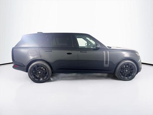 2025 Land Rover Range Rover P530 SE 7 Seat