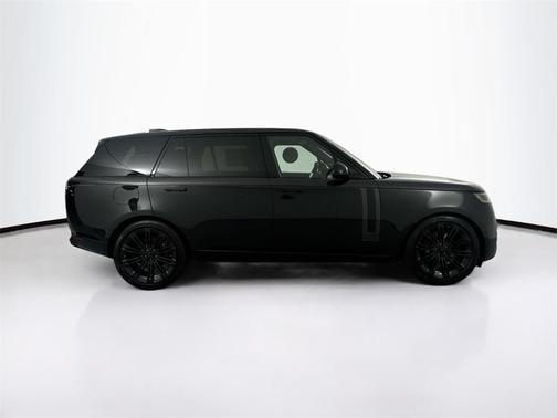 2026 Land Rover Range Rover P400 SE 7 Seat