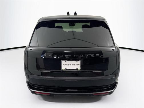 2026 Land Rover Range Rover P400 SE 7 Seat