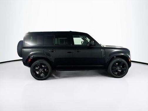 2025 Land Rover Defender 110 P400 X-Dynamic SE