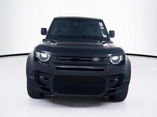 2025 Land Rover Defender 110 P400 X-Dynamic SE