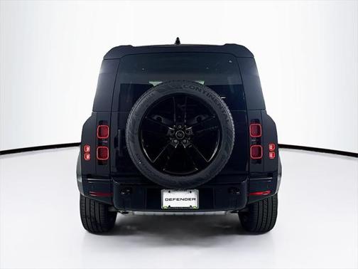 2025 Land Rover Defender 110 P400 X-Dynamic SE