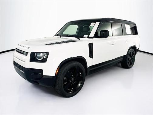 2025 Land Rover Defender 130 P400 X-Dynamic SE