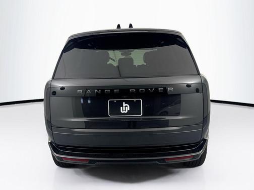 Carpathian Grey Premium Metallic 2026 Land Rover Range Rover P400 SE