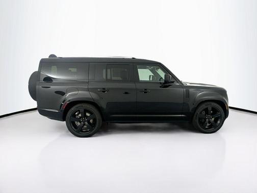 Santorini Black Metallic 2026 Land Rover Defender P400 X-Dynamic SE