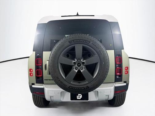 2025 Land Rover Defender 90 P300 S