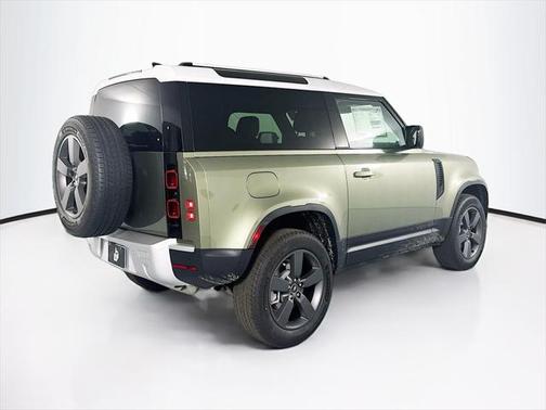 2025 Land Rover Defender 90 P300 S