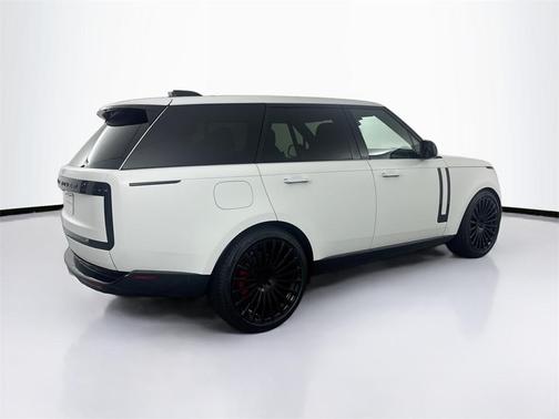 2026 Land Rover Range Rover P400 SE