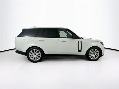 2026 Land Rover Range Rover P400 SE