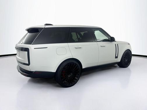 2026 Land Rover Range Rover P400 SE