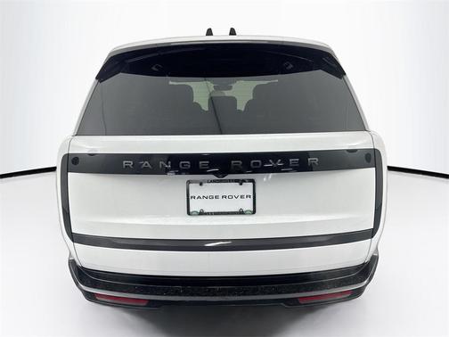 2026 Land Rover Range Rover P400 SE