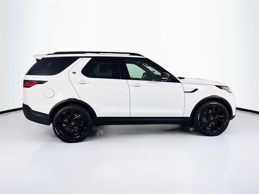 2025 Land Rover Discovery P300 S