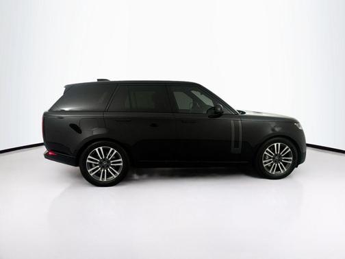 Santorini Black Metallic 2024 Land Rover Range Rover P530 SE