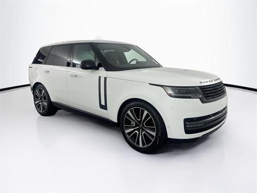 2025 Land Rover Range Rover P550e SE