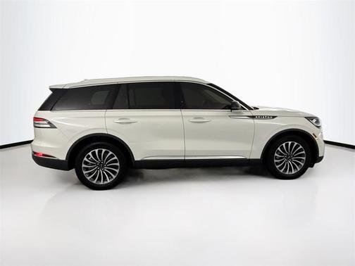 2022 Lincoln Aviator Standard