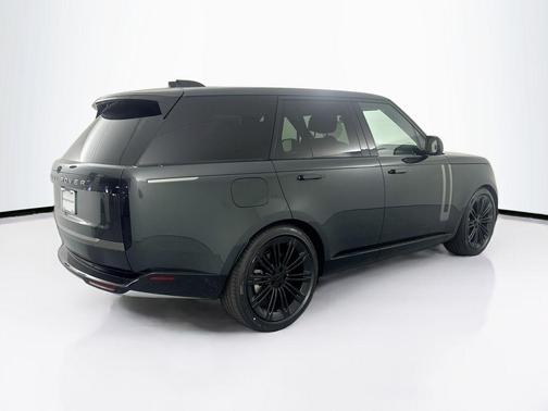 2026 Land Rover Range Rover P400 SE