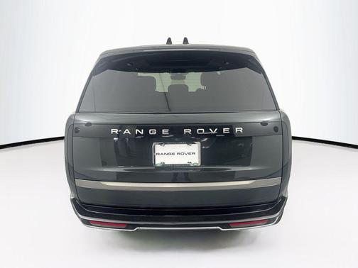2026 Land Rover Range Rover P400 SE