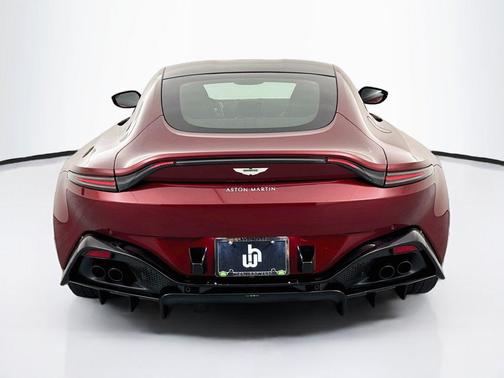 Diavolo Red 2020 Aston Martin Vantage Base