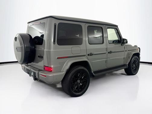 MANUFAKTUR Arabian Grey Non- Metallic 2025 Mercedes-Benz G-Class 4MATIC