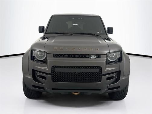 2025 Land Rover Defender P635 OCTA