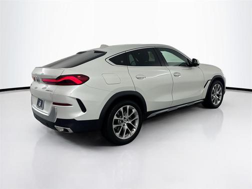 2023 BMW X6 xDrive40i