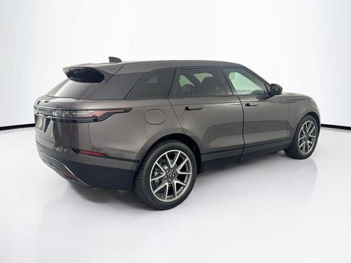 2026 Land Rover Range Rover Velar P250 SE R-Dynamic