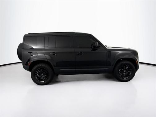 2025 Land Rover Defender 110 P300