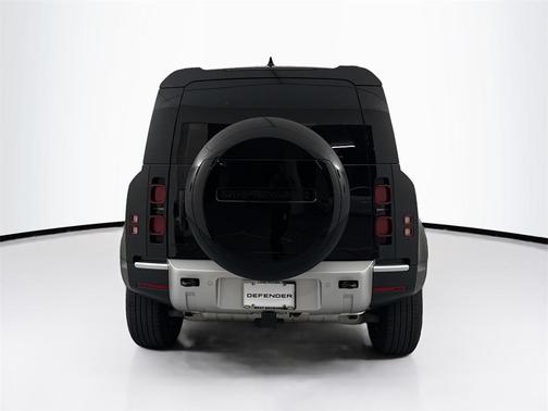 2025 Land Rover Defender 110 P300