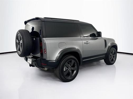 2024 Land Rover Defender 90 P400 X-Dynamic SE