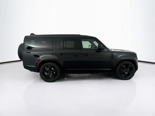 2026 Land Rover Defender P400 X-Dynamic SE