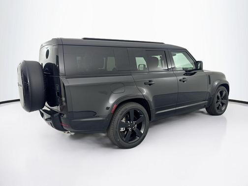 2026 Land Rover Defender P400 X-Dynamic SE