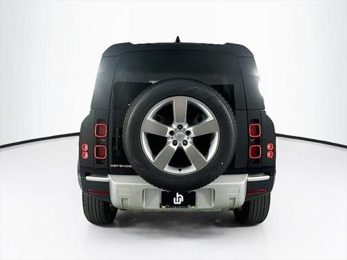 2024 Land Rover Defender 110 P300