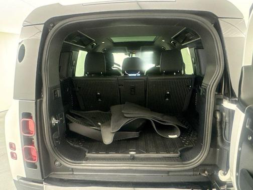 2023 Land Rover Defender 110 X-Dynamic SE