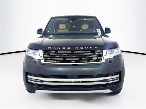 2025 Land Rover Range Rover P400 SE