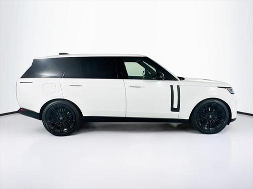 2025 Land Rover Range Rover P530 SE 7 Seat